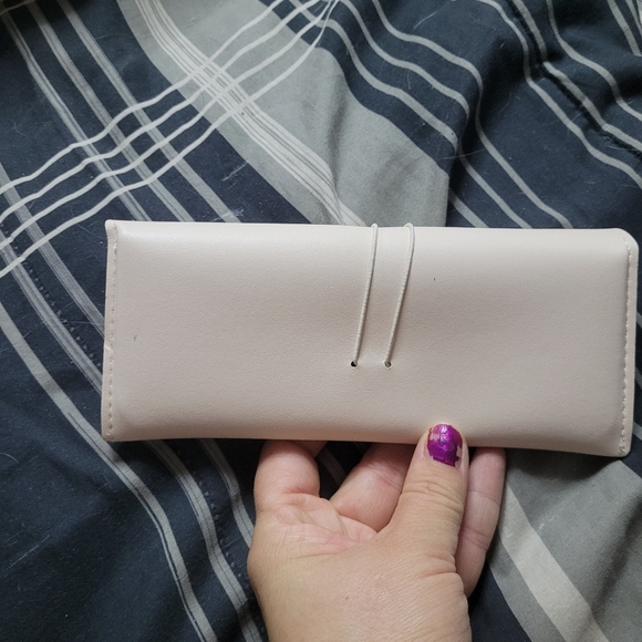 JINS White Eyewear Case - Picture 4 of 5